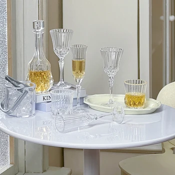 7 Adet / takım 1: 6 Evcilik Minyatür Şarap Seti / şarap bardağı / şampanya bardağı / Oyma şarap Şişesi / Şarap Damar Modeli Bebek Oturma Sahne Dekor