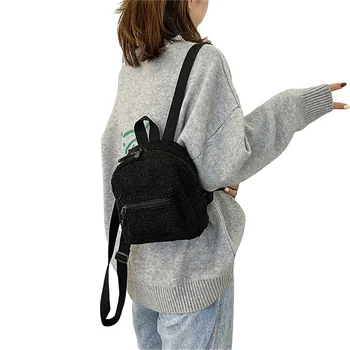 Kadın Mini peluş sırt çantası düz renk ayarlanabilir omuz askısı Çift fermuarlı çanta