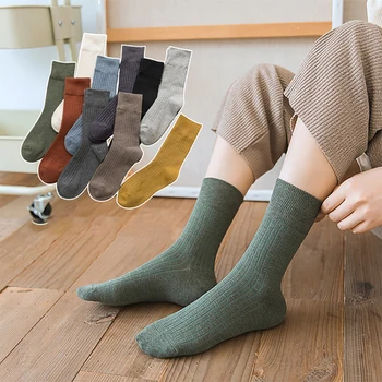 Pamuk Kadın Çorap Çok renkli 11 Katı Renkler Siyah Beyaz Sarı Yeşil Mavi Renkli Harajuku Retro Casual Ekip Tarzı 1 paket